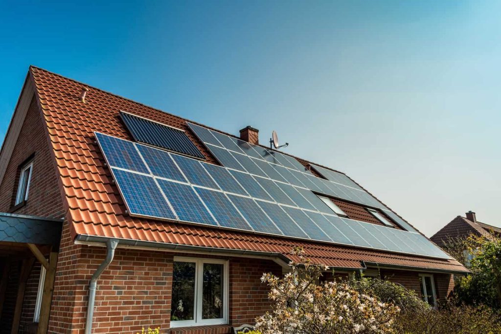 a house with the solar panel roofing trend